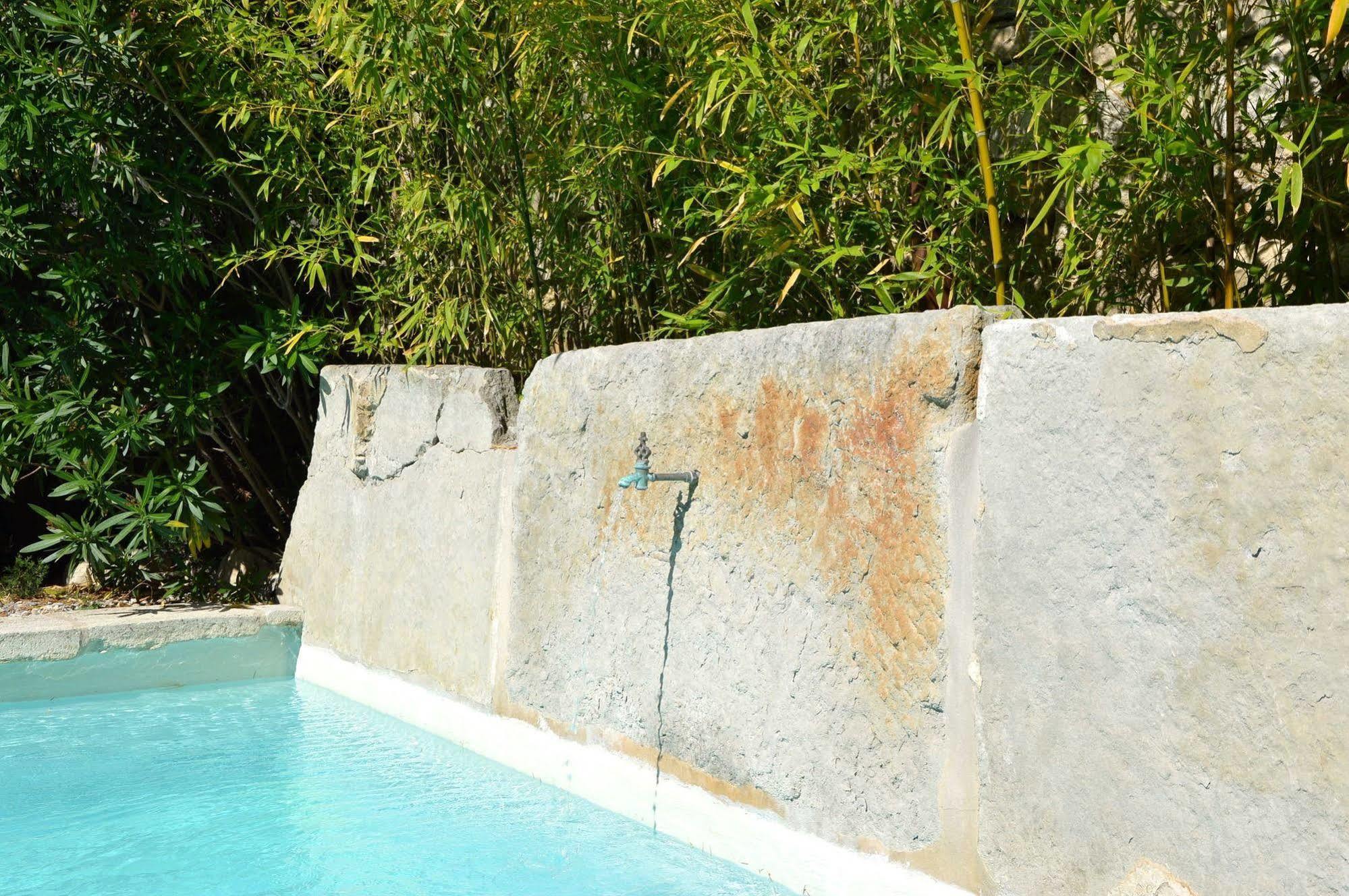 B&B Temps Suspendu Provence Pernes-les-Fontaines Luaran gambar